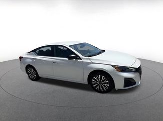 Used 2025 Nissan Altima 2.5 SV FWD video 2