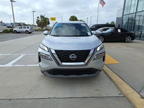 Used 2023 Nissan Rogue SV FWD image 9