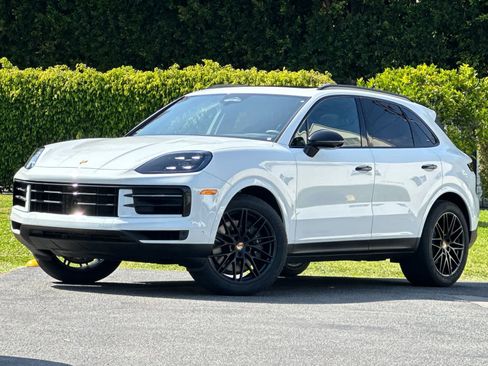 New 2026 Porsche Cayenne AWD/4WD image 1
