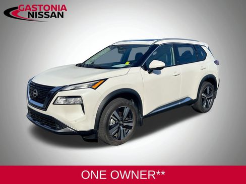 Used 2023 Nissan Rogue SL w/ SL Premium Package image 3