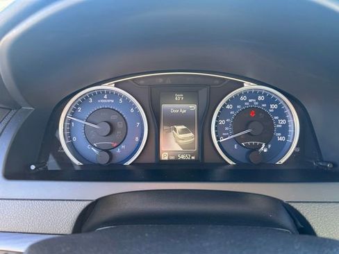 Used 2015 Toyota Camry LE image 31