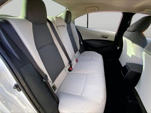 Used 2022 Toyota Corolla LE FWD image 19