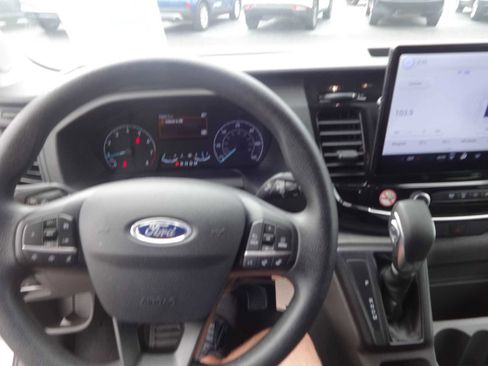 Used 2023 Ford Transit 350 XLT image 22