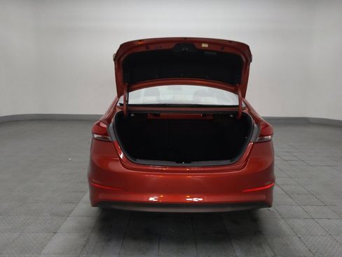 Used 2018 Hyundai Elantra SE image 29