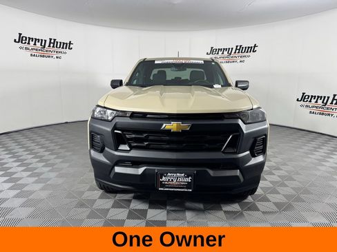 Used 2024 Chevrolet Colorado W/T RWD image 5