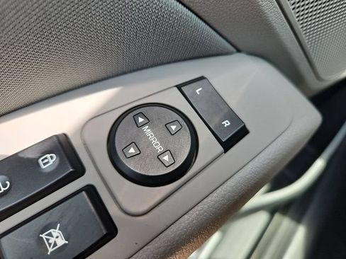Used 2017 Hyundai Elantra SE FWD image 17