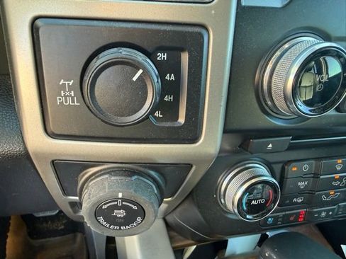 Used 2018 Ford F150 Lariat w/ Equipment Group 502A Luxury image 19