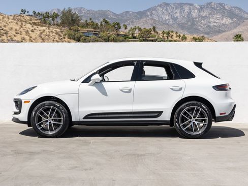 New 2026 Porsche Macan AWD/4WD image 2