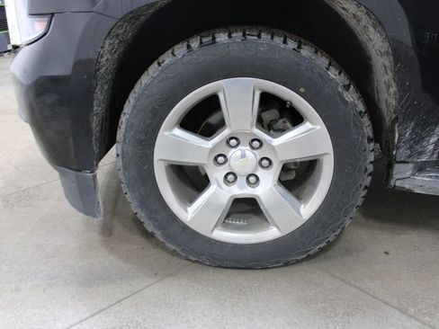 Used 2017 Chevrolet Tahoe LT image 34