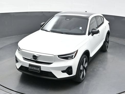 Used 2023 Volvo C40 P8 Recharge Plus w/ Climate Package AWD/4WD image 31