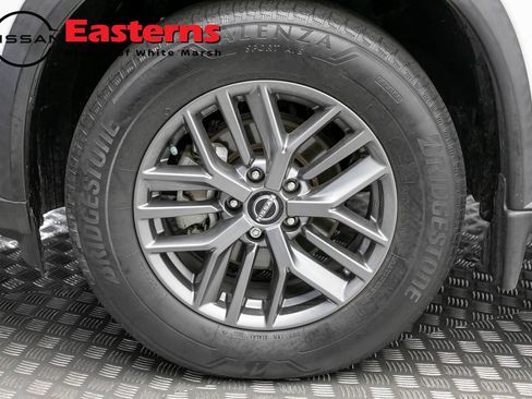 Used 2023 Nissan Rogue S FWD image 31