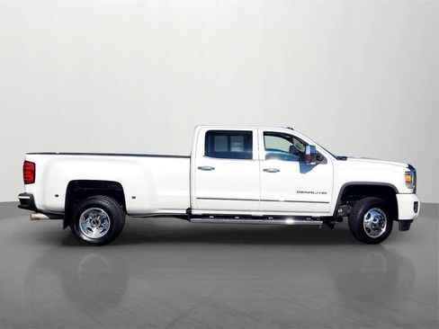 Used 2016 GMC Sierra 3500 Denali w/ Duramax Plus Package image 7