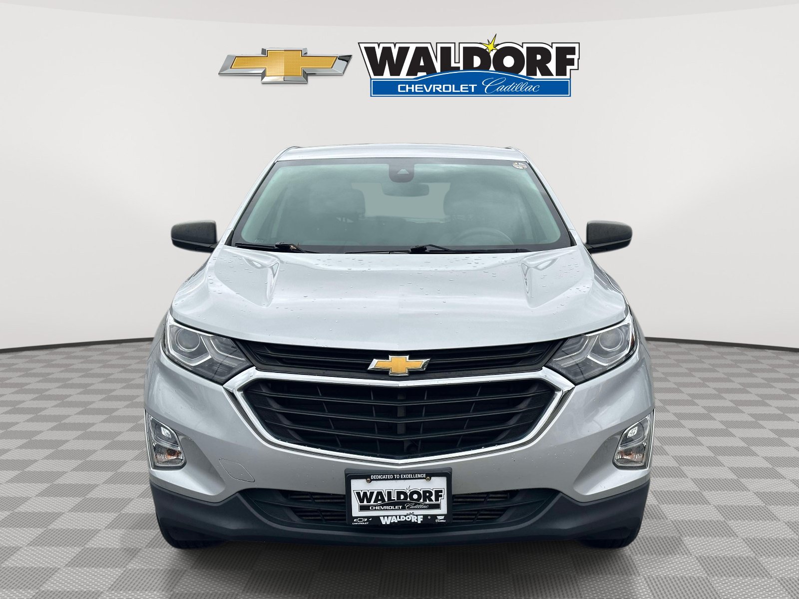 Used 2020 Chevrolet Equinox LS w/ LS Convenience Package AWD/4WD image 2