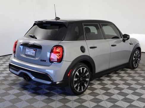 Used 2022 MINI Cooper S image 4