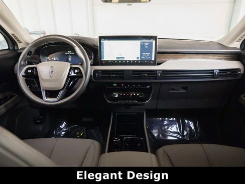 Used 2024 Lincoln Corsair Reserve w/ Equipment Group 201A image 12