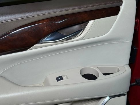 Used 2015 Cadillac Escalade ESV Premium image 22