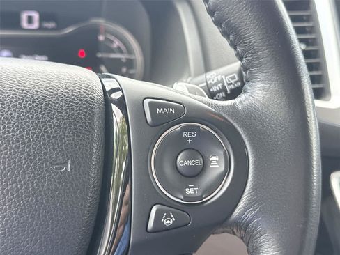 Used 2016 Honda Pilot Touring image 21