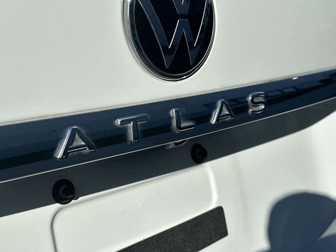 Used 2023 Volkswagen Atlas SE image 15