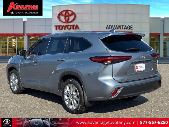 Certified 2021 Toyota Highlander Limited AWD/4WD image 10