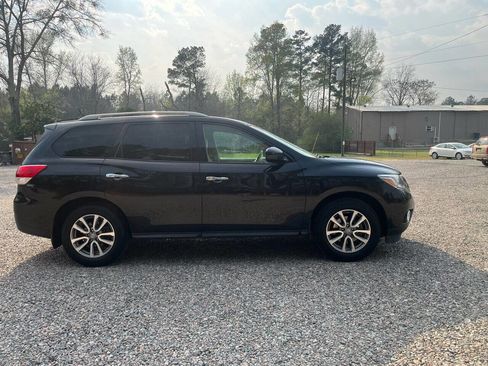 Used 2015 Nissan Pathfinder SV w/ Cargo Package image 5