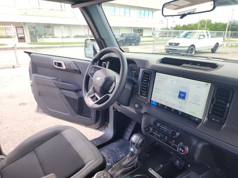 New 2025 Ford Bronco image 31