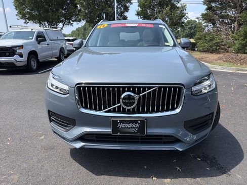 Used 2022 Volvo XC90 T6 Momentum w/ Advanced Package AWD/4WD image 3