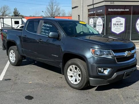 Used 2019 Chevrolet Colorado LT w/ LT Convenience Package image 2