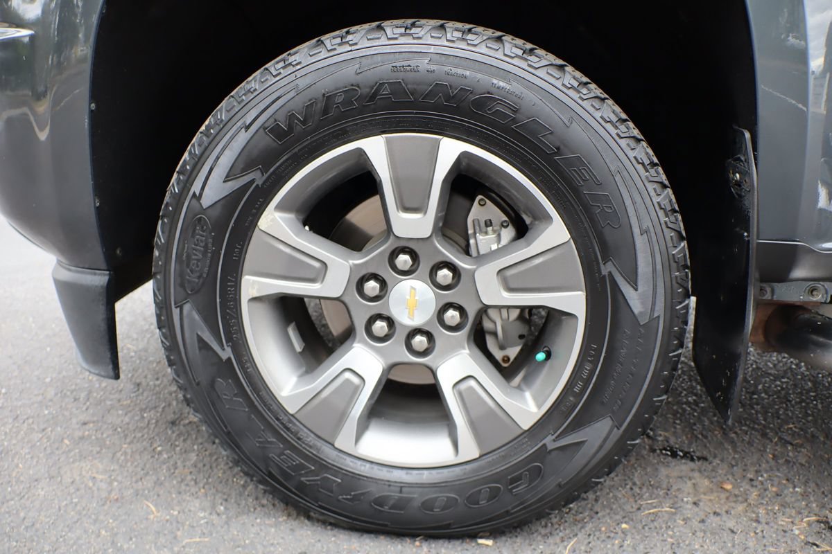 Used 2017 Chevrolet Colorado Z71 AWD/4WD image 41