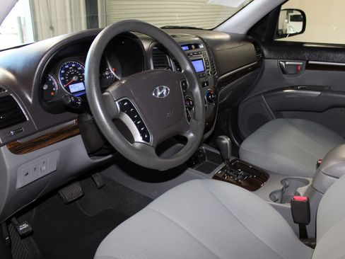 Used 2012 Hyundai Santa Fe GLS FWD image 21