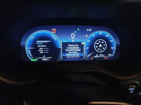 Used 2025 Toyota Sienna XLE Woodland Edition image 10