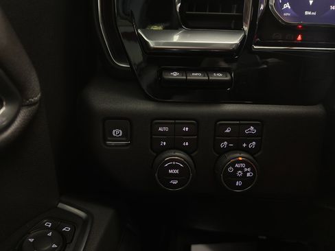 New 2026 Chevrolet Silverado 1500 High Country image 28