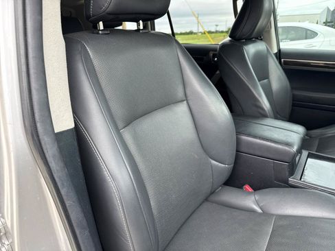 Used 2014 Lexus GX 460 AWD/4WD image 47