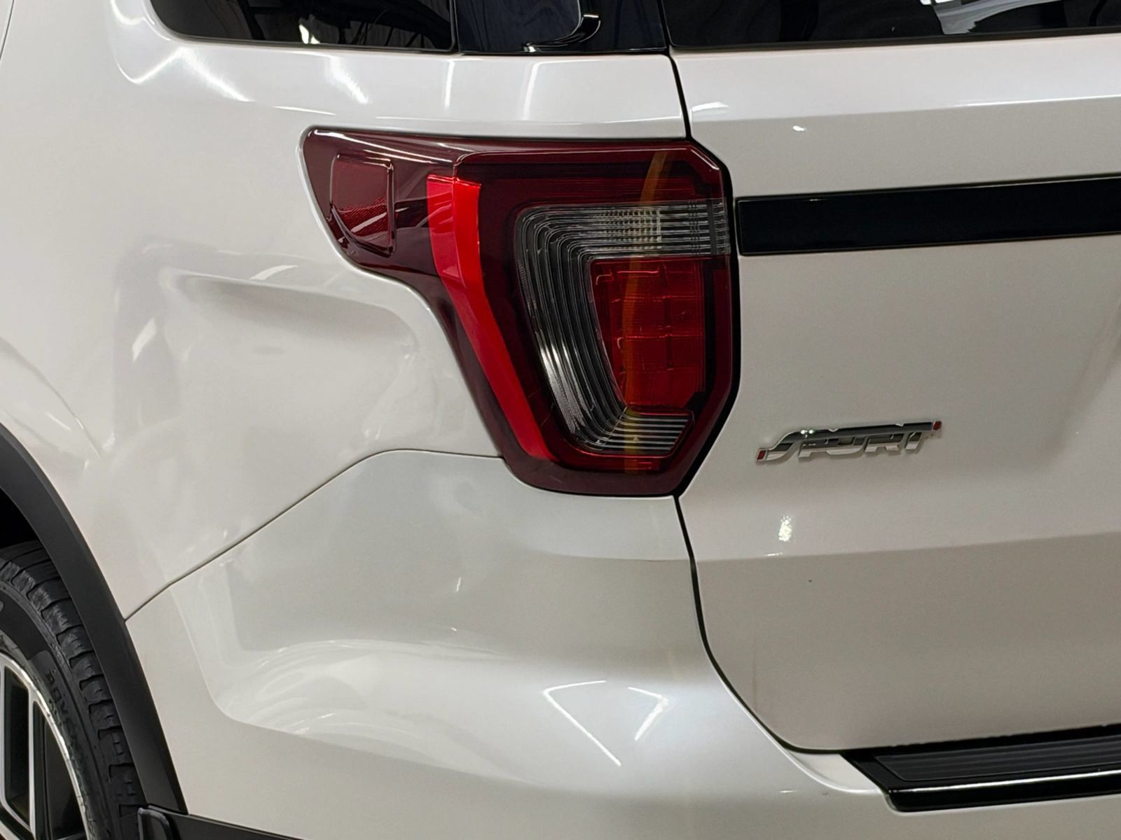 Used 2018 Ford Explorer Sport w/ Equipment Group 401A AWD/4WD image 12