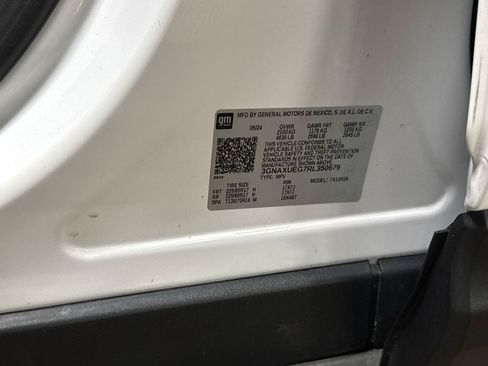 Used 2024 Chevrolet Equinox LT AWD/4WD image 29