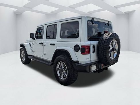 Used 2021 Jeep Wrangler Unlimited Sahara AWD/4WD image 7