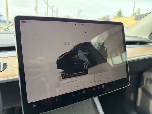 Used 2024 Tesla Model Y Long Range AWD/4WD image 25