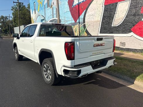 Used 2025 GMC Sierra 1500 AT4 AWD/4WD image 4