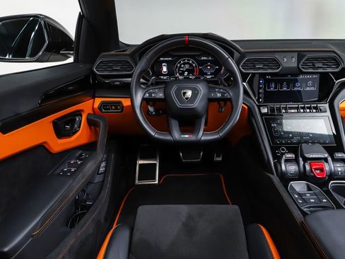 Used 2023 Lamborghini Urus S AWD/4WD image 14