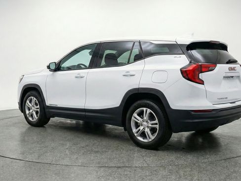 Used 2024 GMC Terrain SLE FWD image 6
