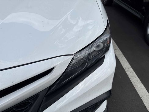Used 2021 Toyota Camry SE w/ Convenience Package FWD image 10