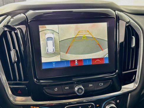 Used 2019 Chevrolet Traverse Premier w/ LPO, Blackout Package AWD/4WD image 38