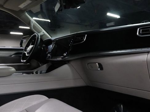 Used 2023 Jeep Grand Wagoneer Series II w/ Premium Group II image 30