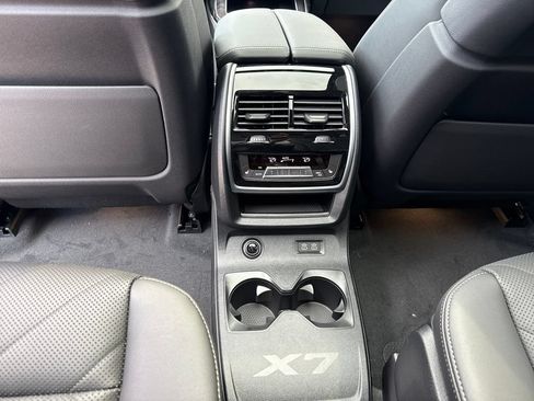Used 2027 BMW X7 xDrive40i w/ Executive Package AWD/4WD image 23
