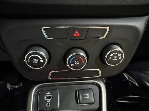 Used 2018 Jeep Compass Sport FWD image 19