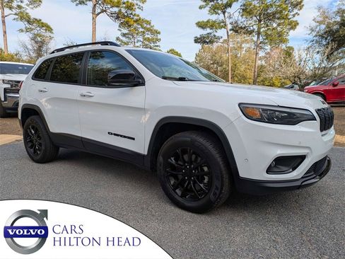 Used 2023 Jeep Cherokee Altitude Lux image 1