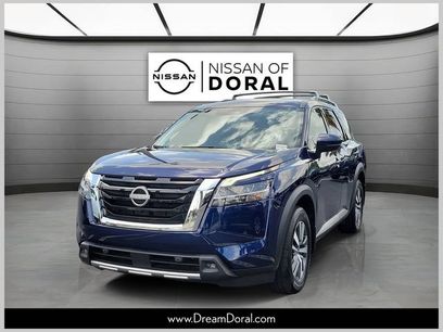 Used 2024 Nissan Pathfinder SL w/ Cargo Package