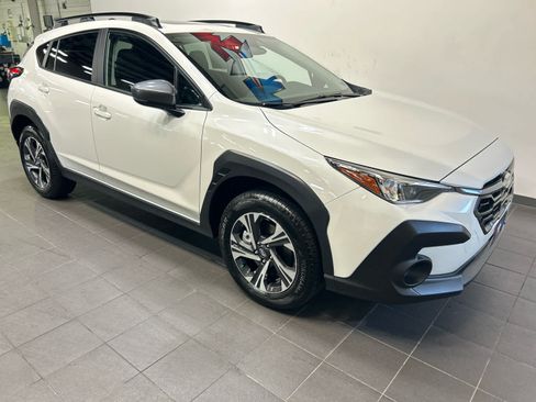 Used 2026 Subaru Crosstrek 2.5i Premium AWD/4WD image 2