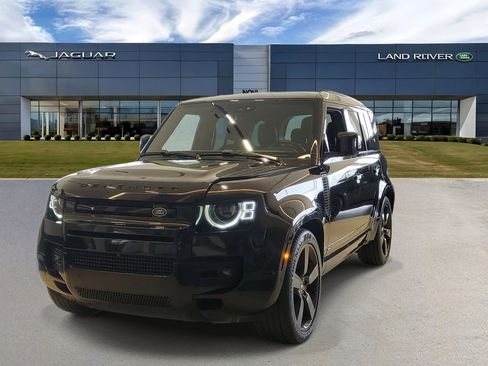 Used 2024 Land Rover Defender 110 X image 1