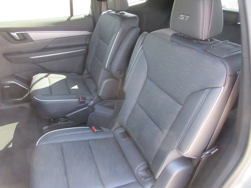 New 2026 Buick Enclave Sport Touring AWD/4WD image 14
