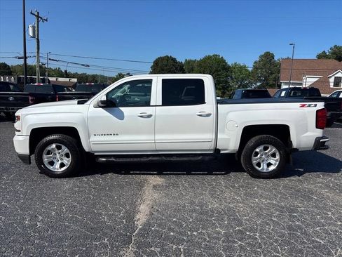 Used 2018 Chevrolet Silverado 1500 LT w/ All Star Edition AWD/4WD image 4